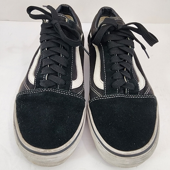 Vans Other - Vans Men's Classic Black & White Low Top Lace Up Causal Sneakers, sz 7.5